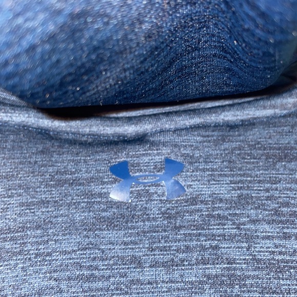 Under Armour Coldgear navy sweatshirt with a hood and pockets - Picture 6 of 8